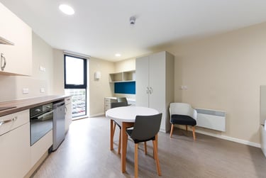 1 bed studio, Lansdowne Plaza, Boscombe, Bournemouth, BH13BW - Image 12